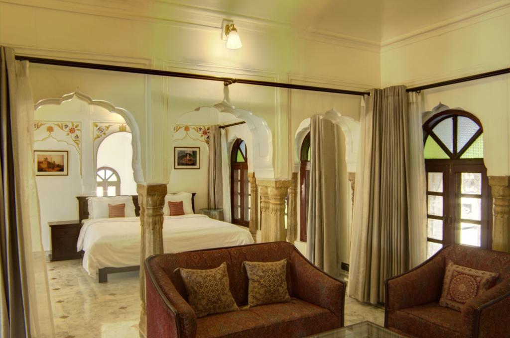 Amritara Surajgarh Fort Room photo