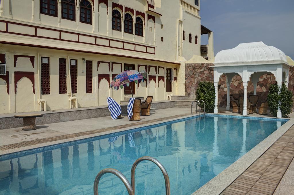 Amritara Surajgarh Fort Exterior photo